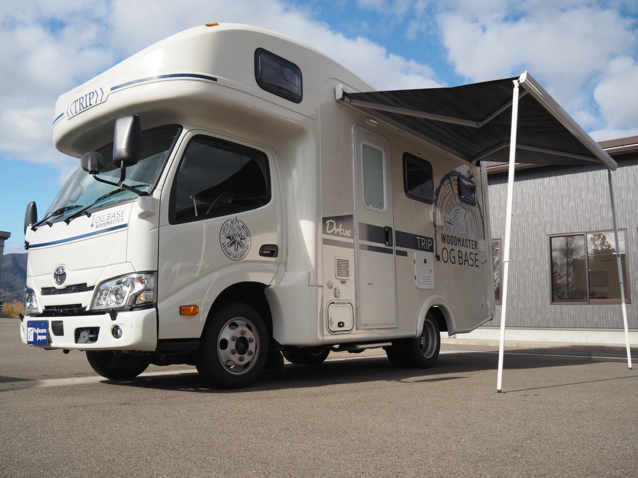 キャンピングカーキャブコン