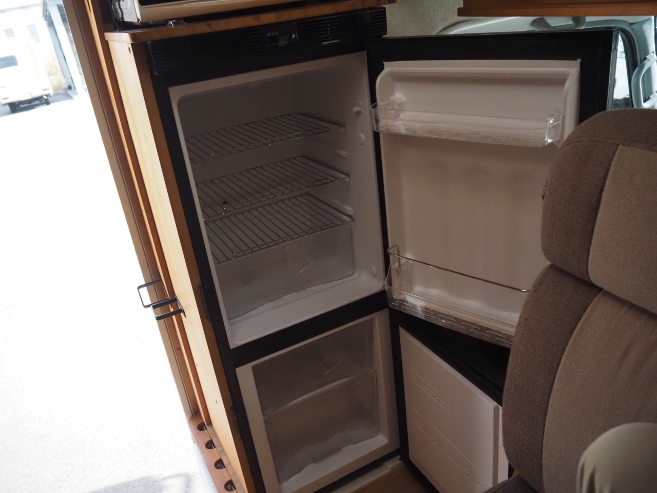 キャンピングカーキャブコン