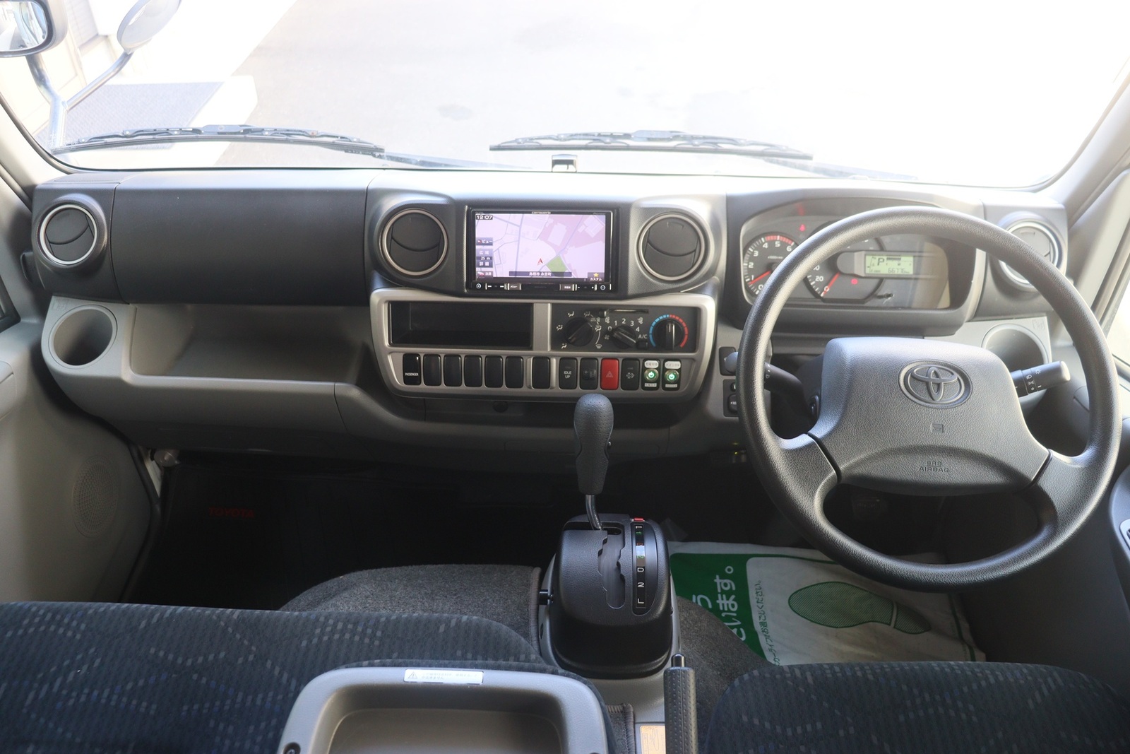 キャンピングカーキャブコン