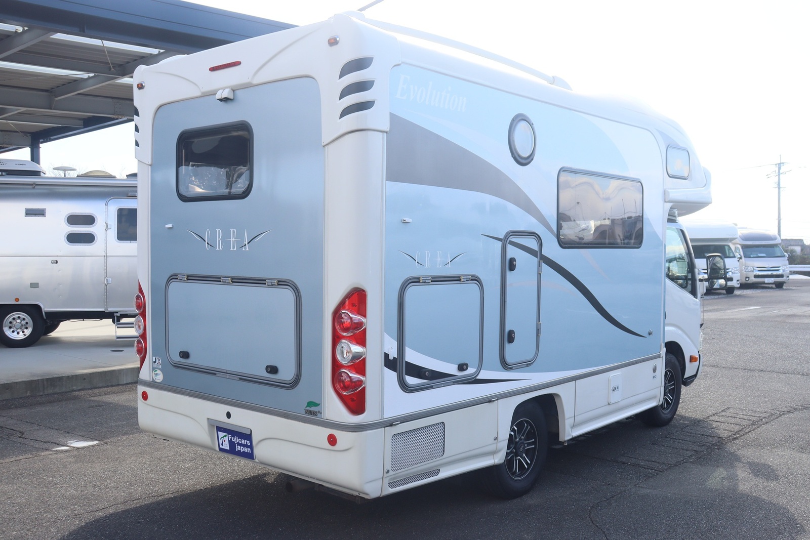 キャンピングカーキャブコン