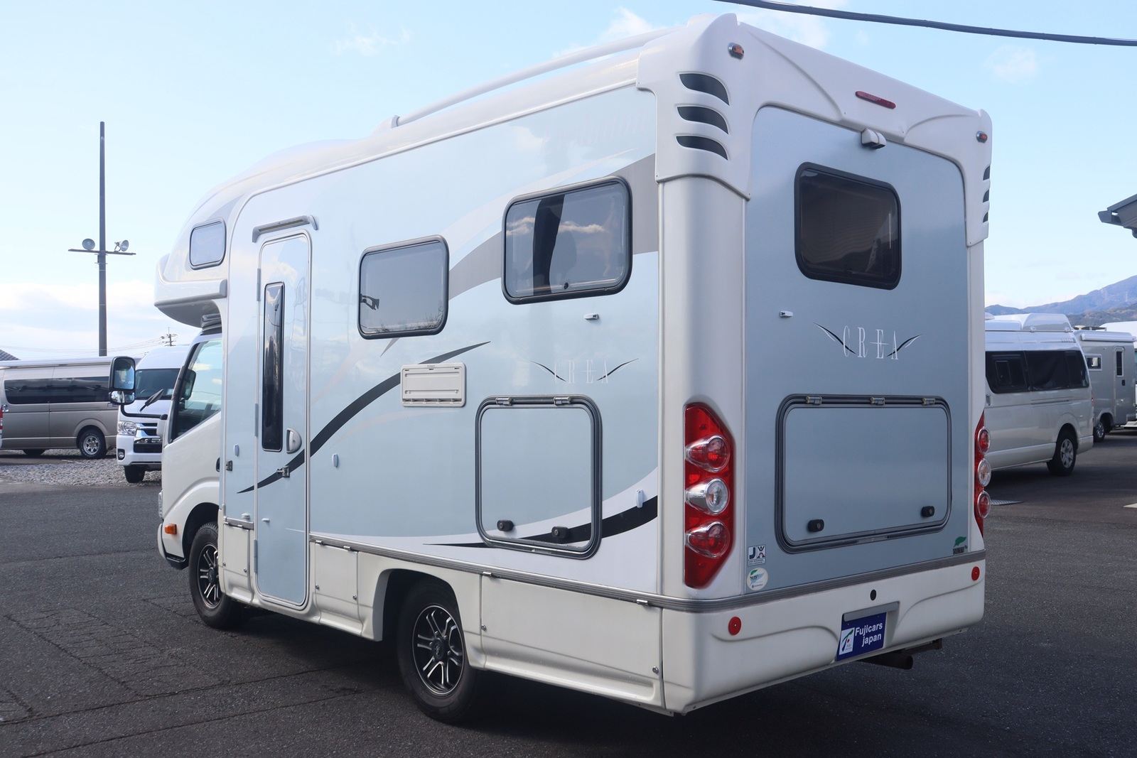 キャンピングカーキャブコン