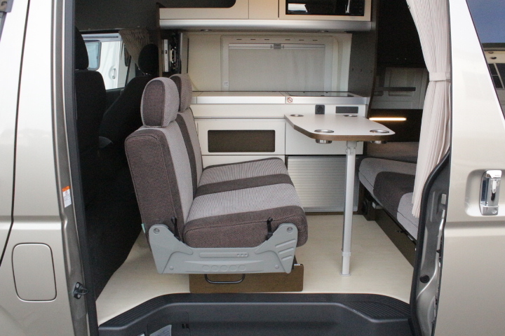 キャンピングカーバンコン