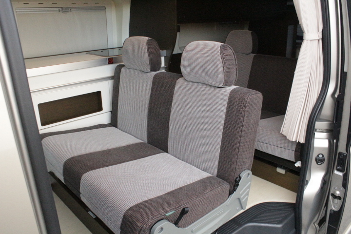 キャンピングカーバンコン