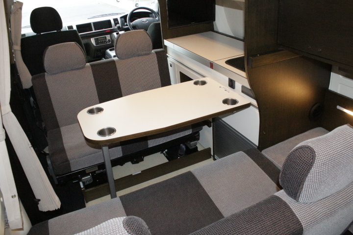 キャンピングカーバンコン