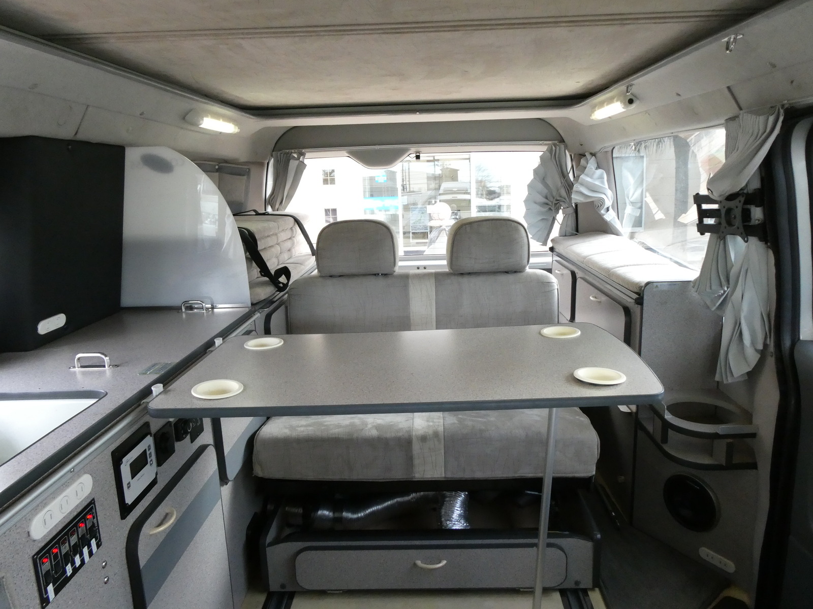 キャンピングカーバンコン