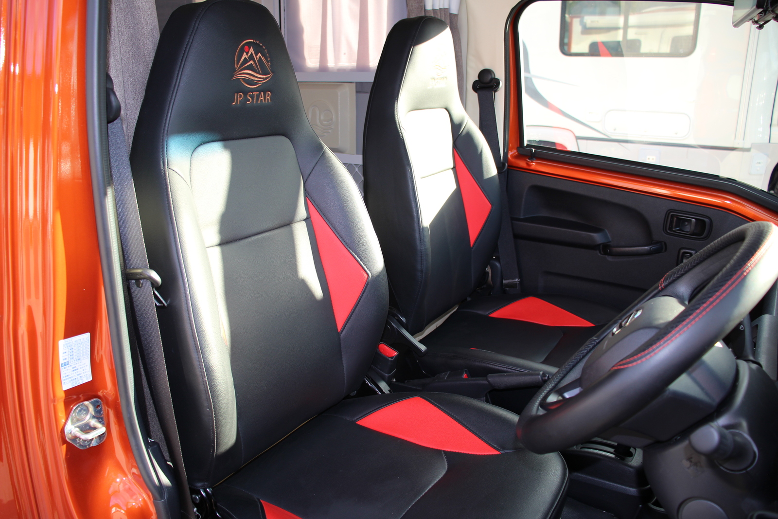 キャンピングカー軽キャンパー