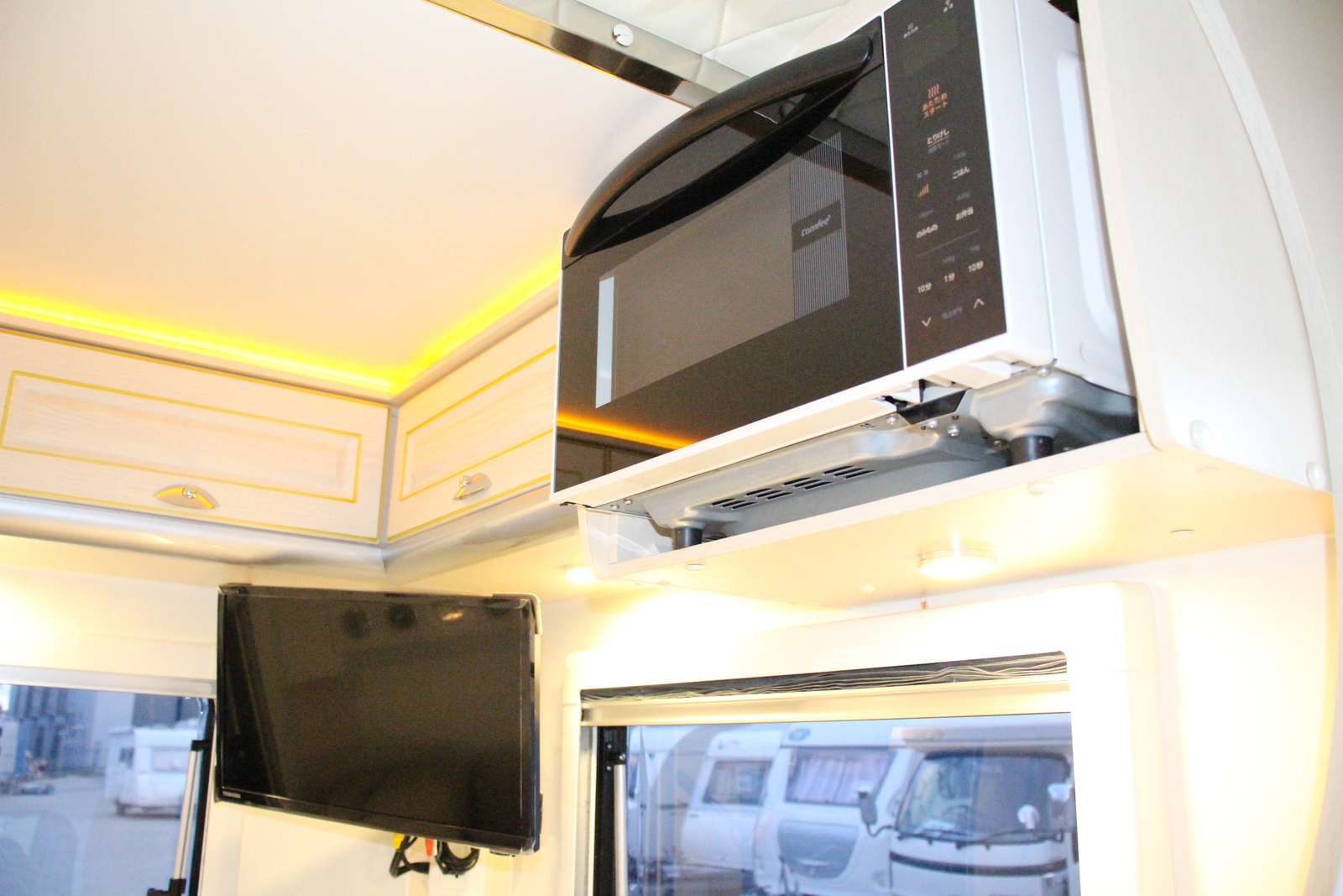 キャンピングカー軽キャンパー