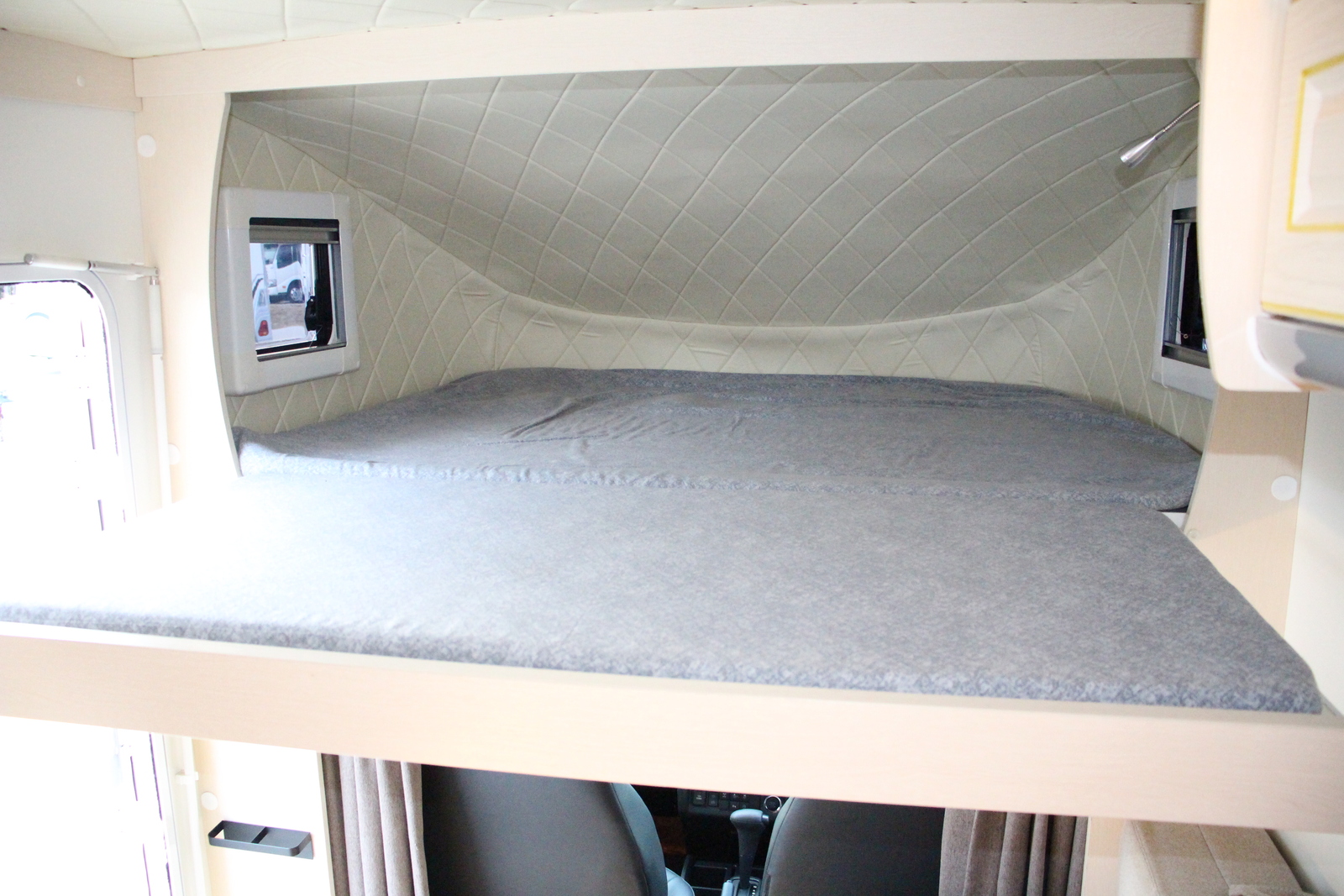 キャンピングカー軽キャンパー