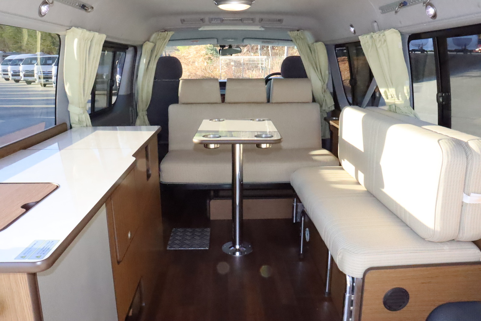 キャンピングカーバンコン