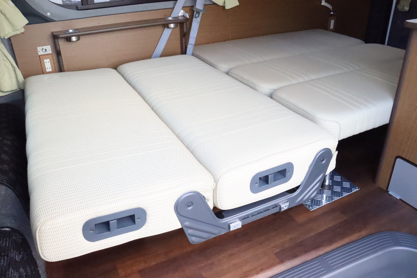 キャンピングカーバンコン