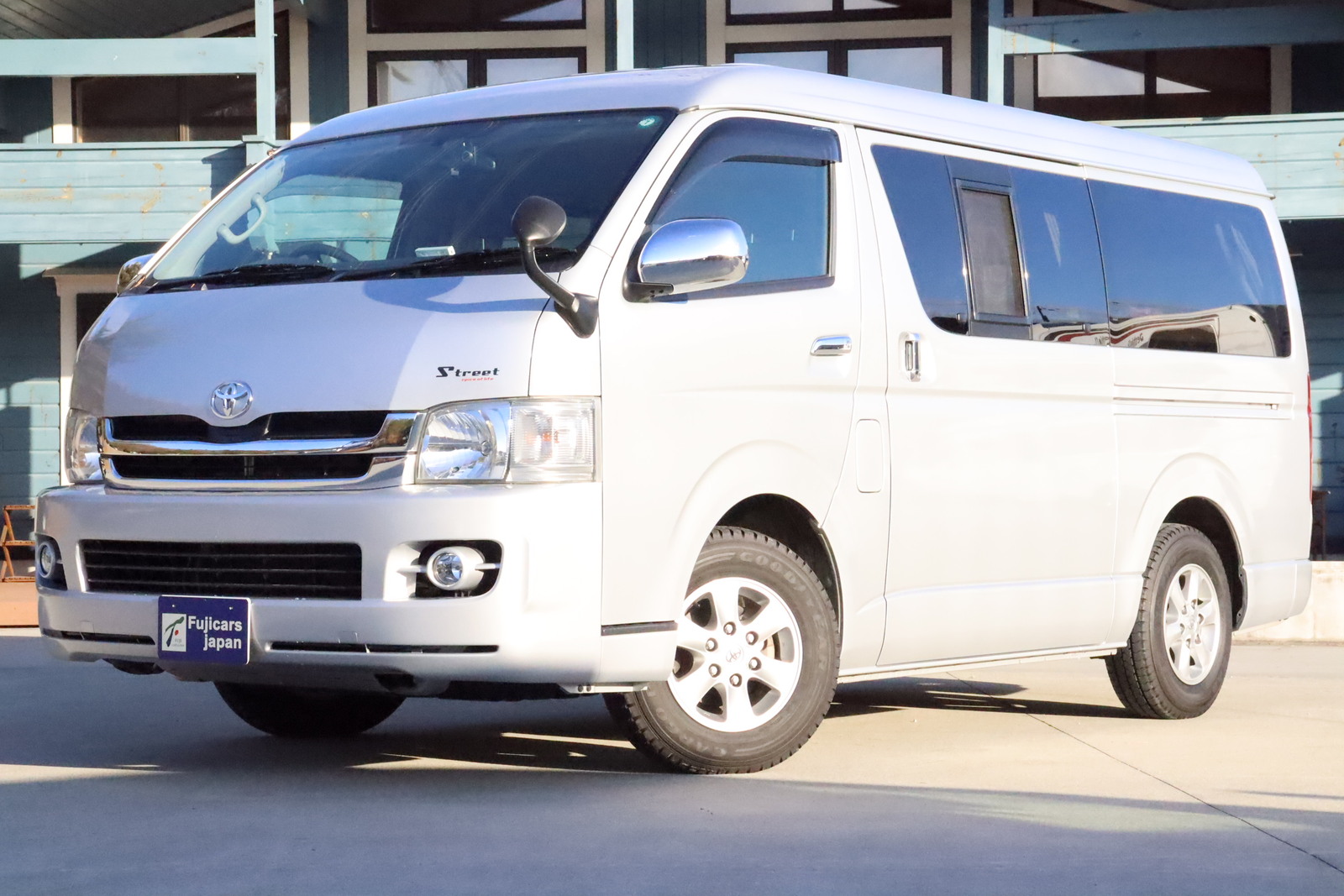 キャンピングカーバンコン