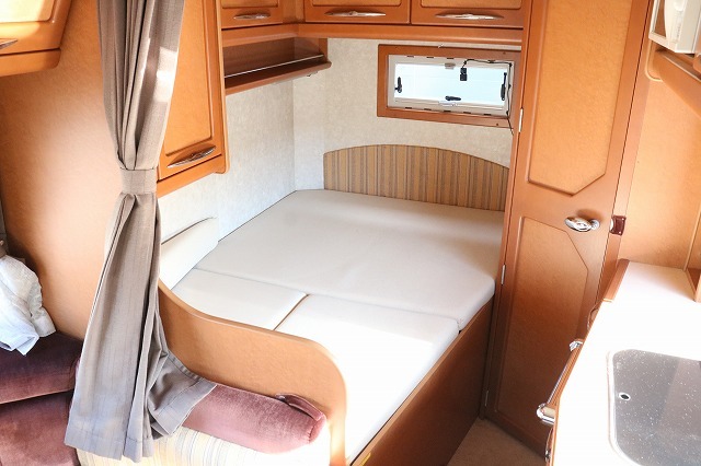 キャンピングカーキャブコン