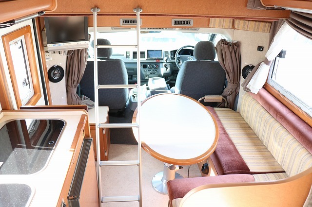 キャンピングカーキャブコン