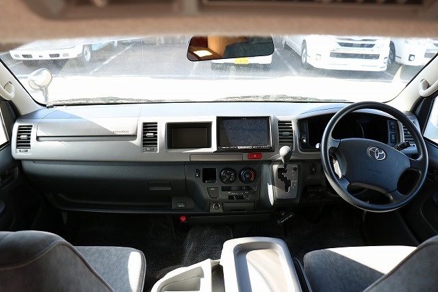 キャンピングカーキャブコン