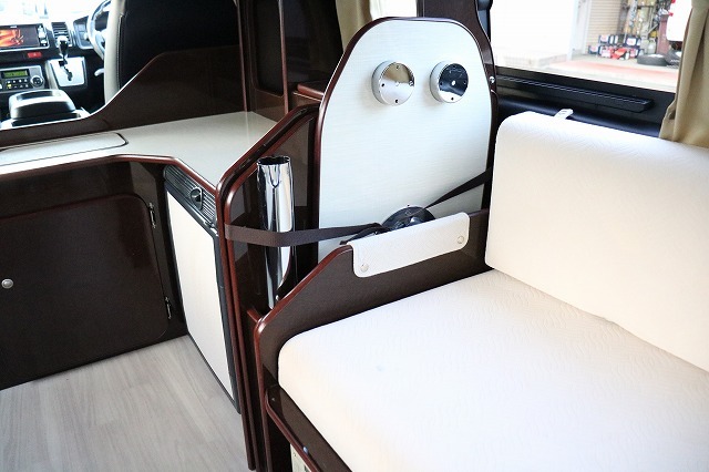 キャンピングカーバンコン