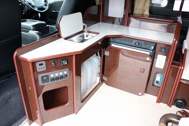 キャンピングカーバンコン