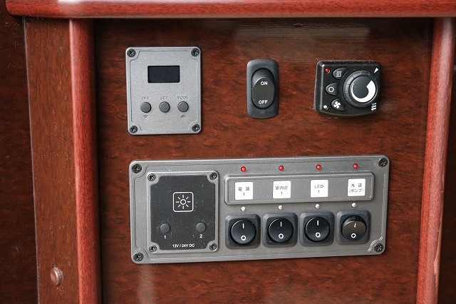 キャンピングカーバンコン