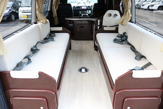 キャンピングカーバンコン