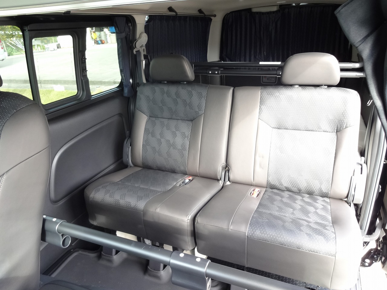 キャンピングカーバンコン