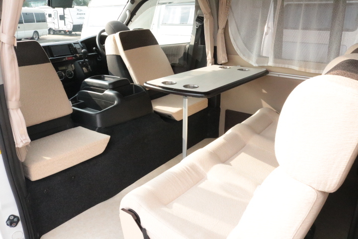 キャンピングカーバンコン