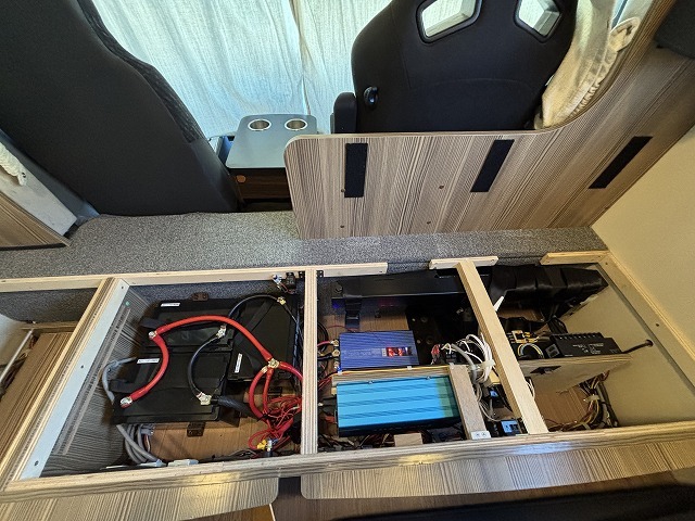 キャンピングカーキャブコン