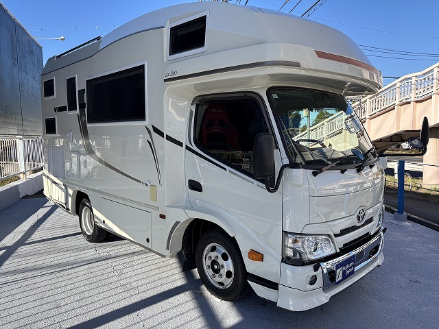 キャンピングカーキャブコン