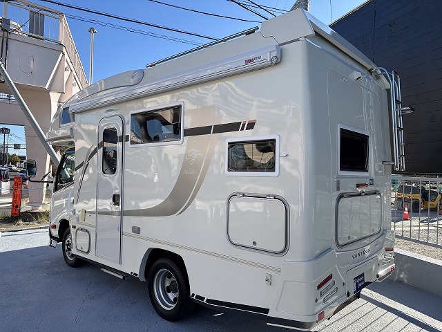 キャンピングカーキャブコン