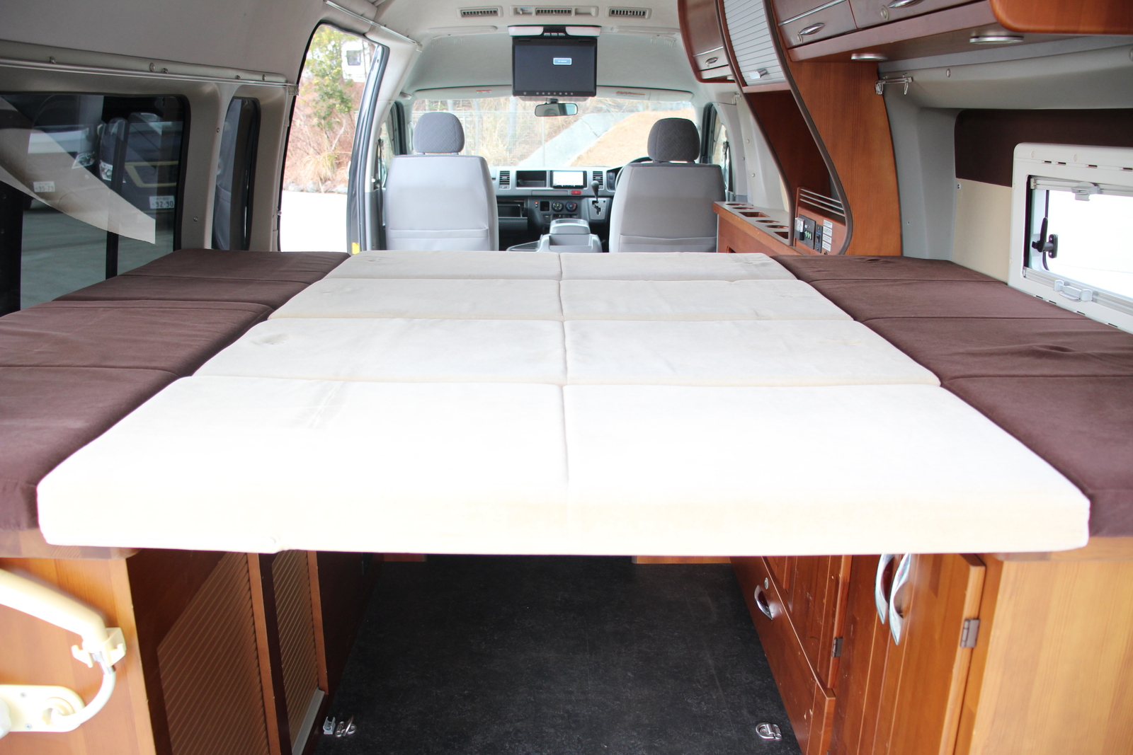 キャンピングカーバンコン