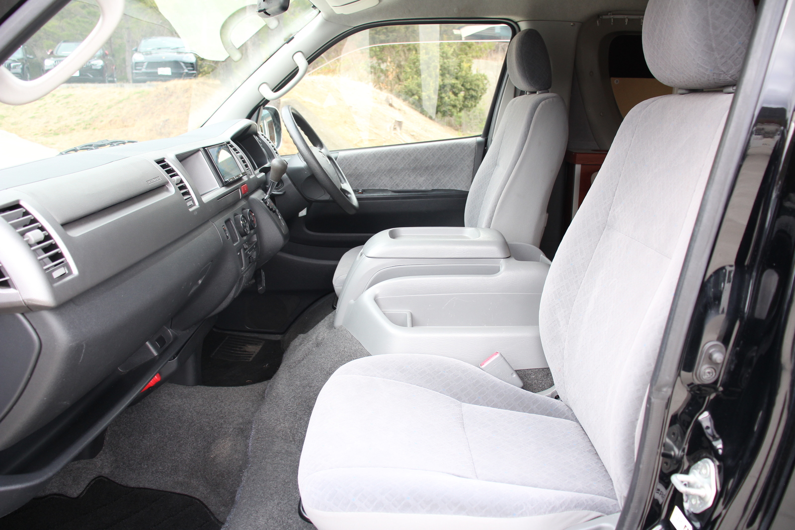 キャンピングカーバンコン