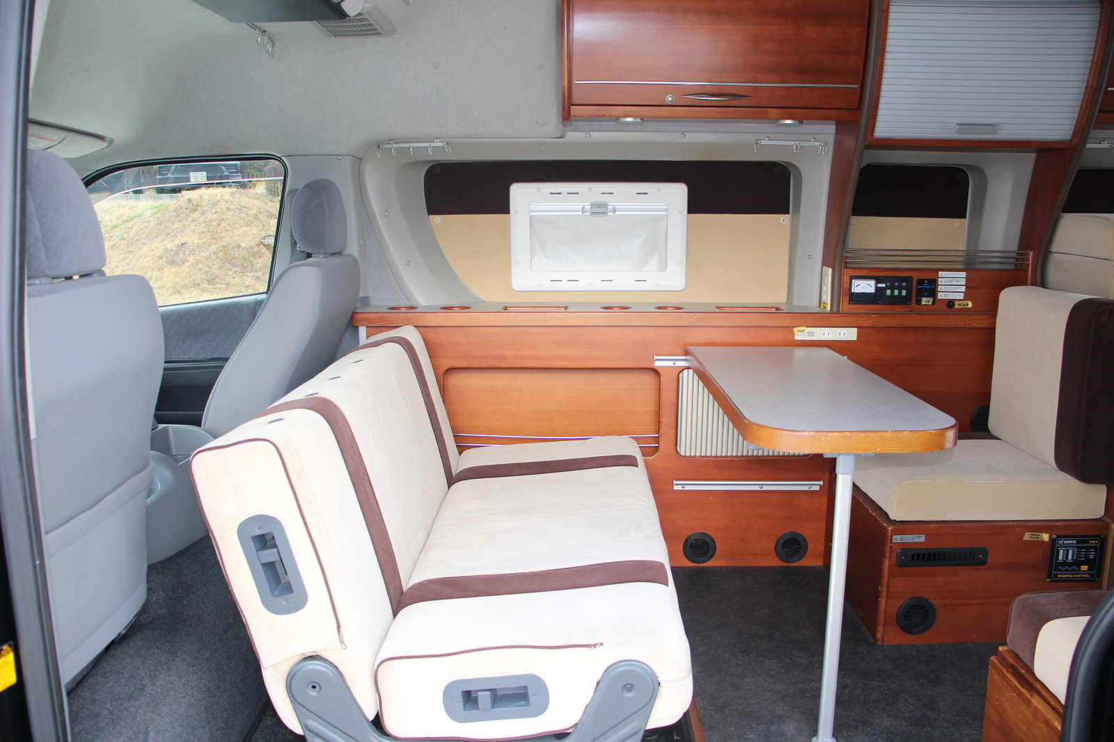 キャンピングカーバンコン