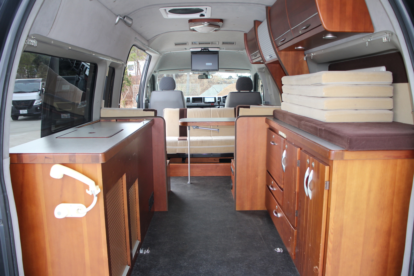 キャンピングカーバンコン