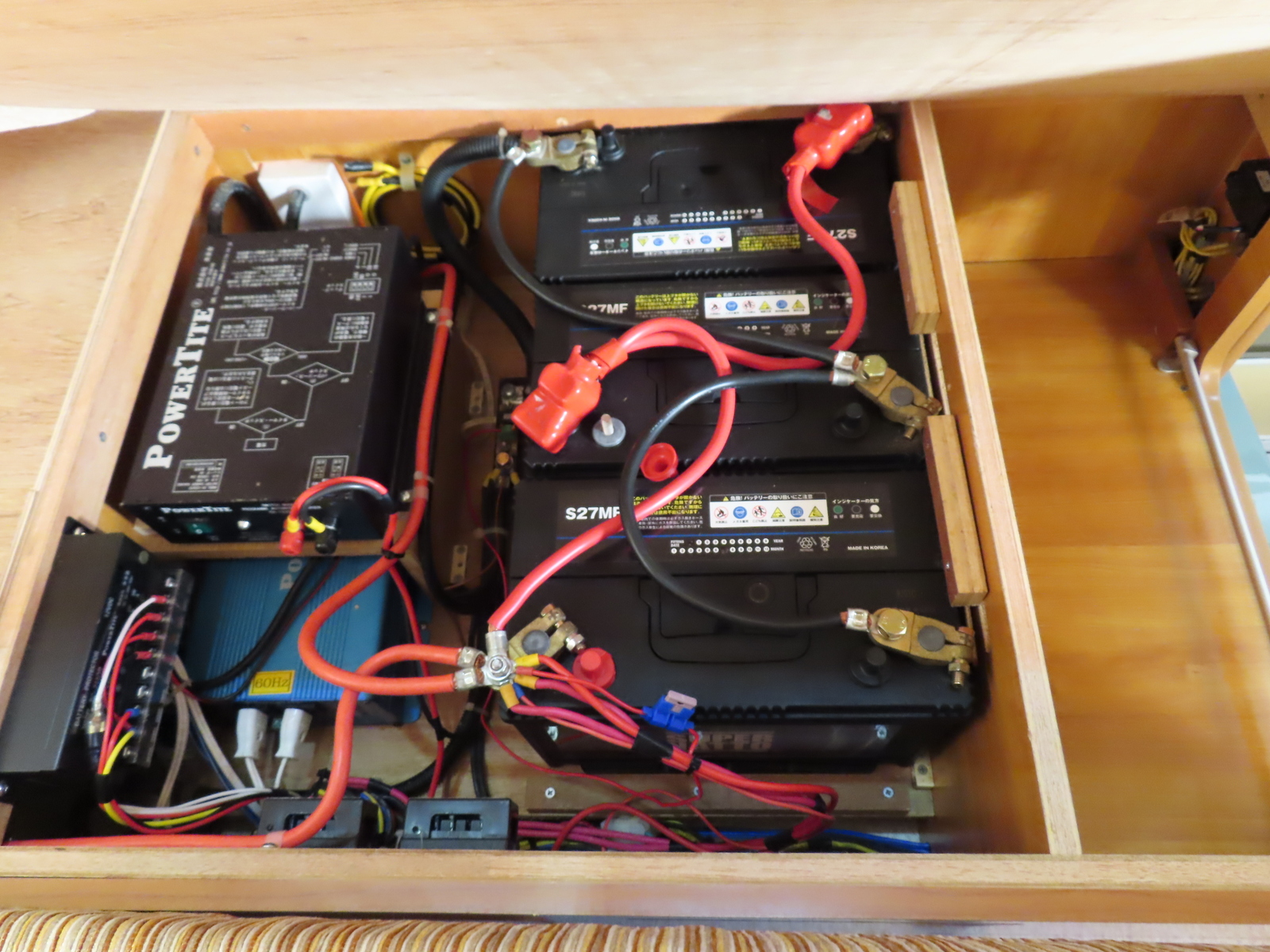 キャンピングカーキャブコン