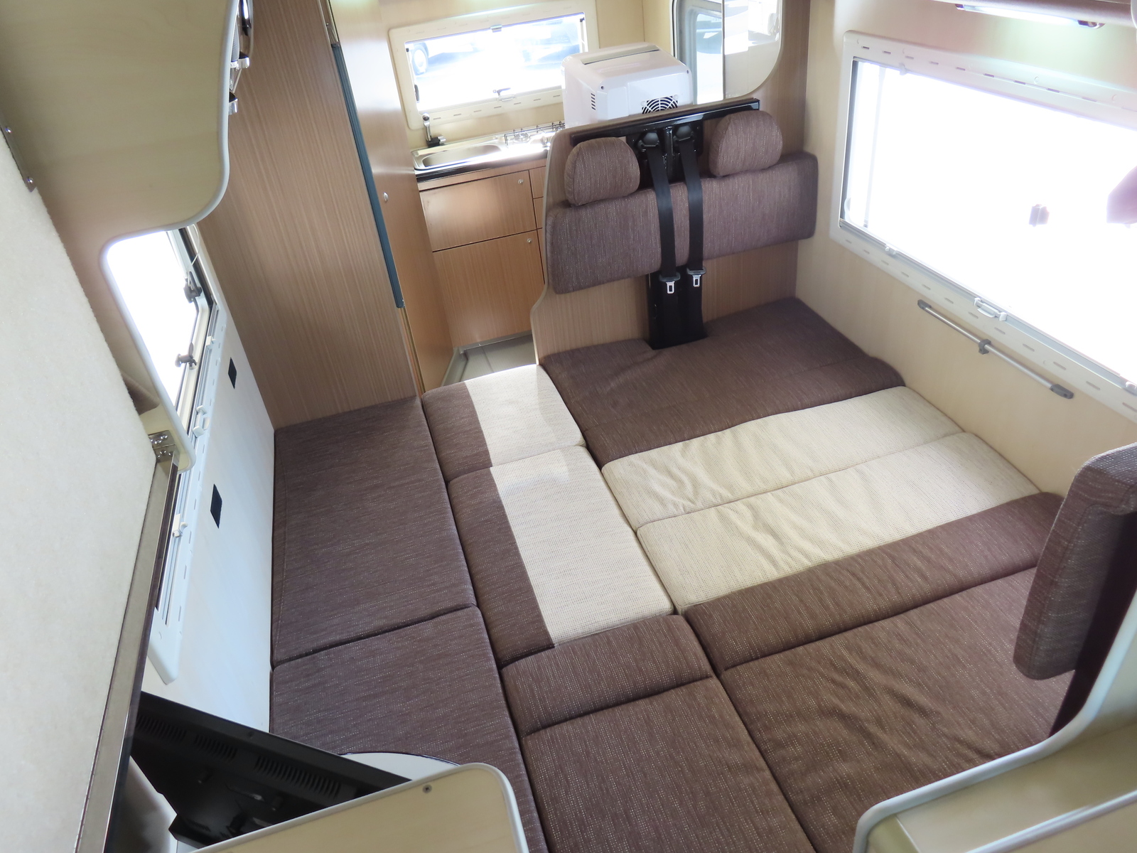 キャンピングカーキャブコン