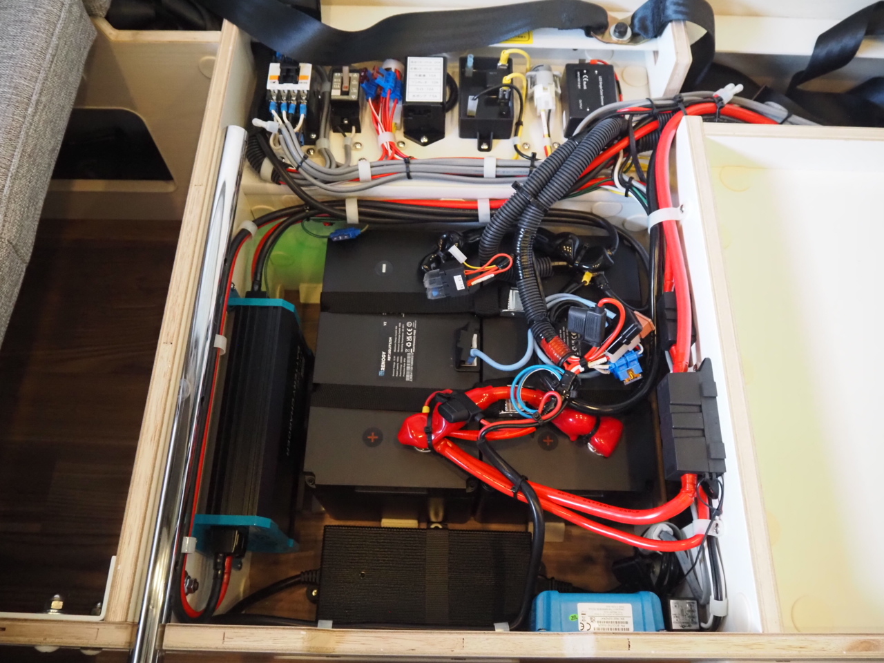 キャンピングカーバンコン