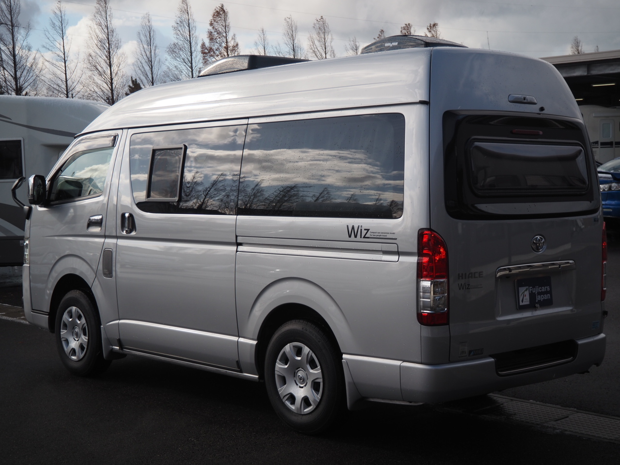 キャンピングカーバンコン