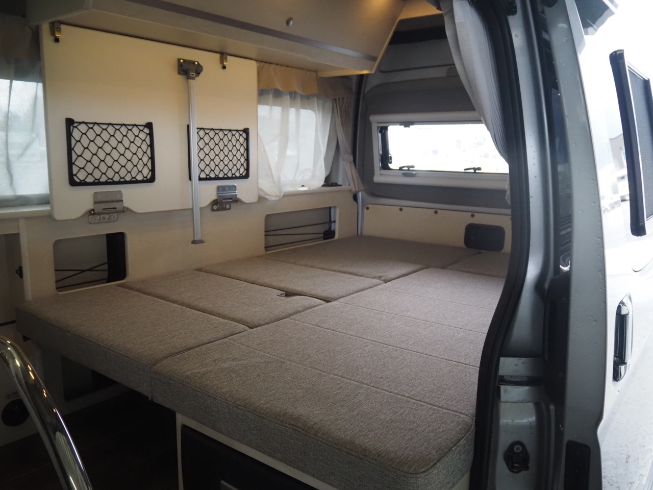 キャンピングカーバンコン