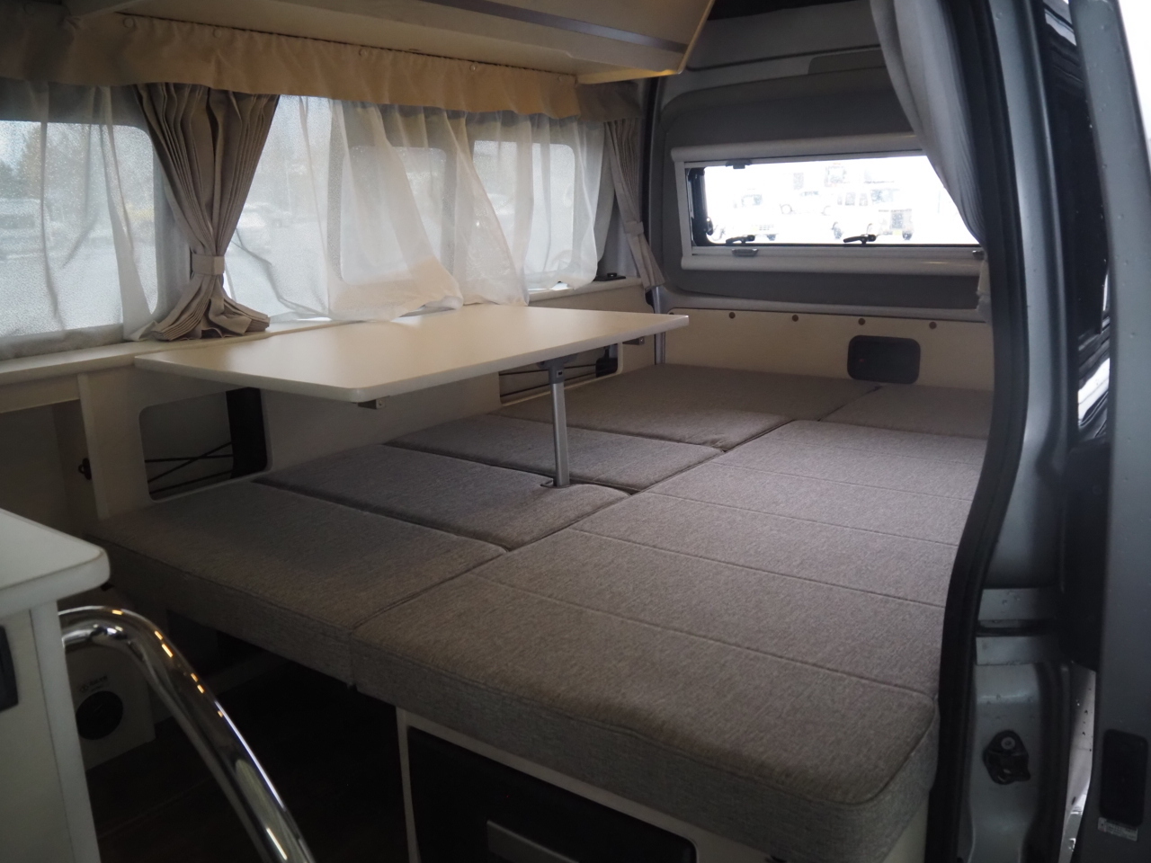 キャンピングカーバンコン