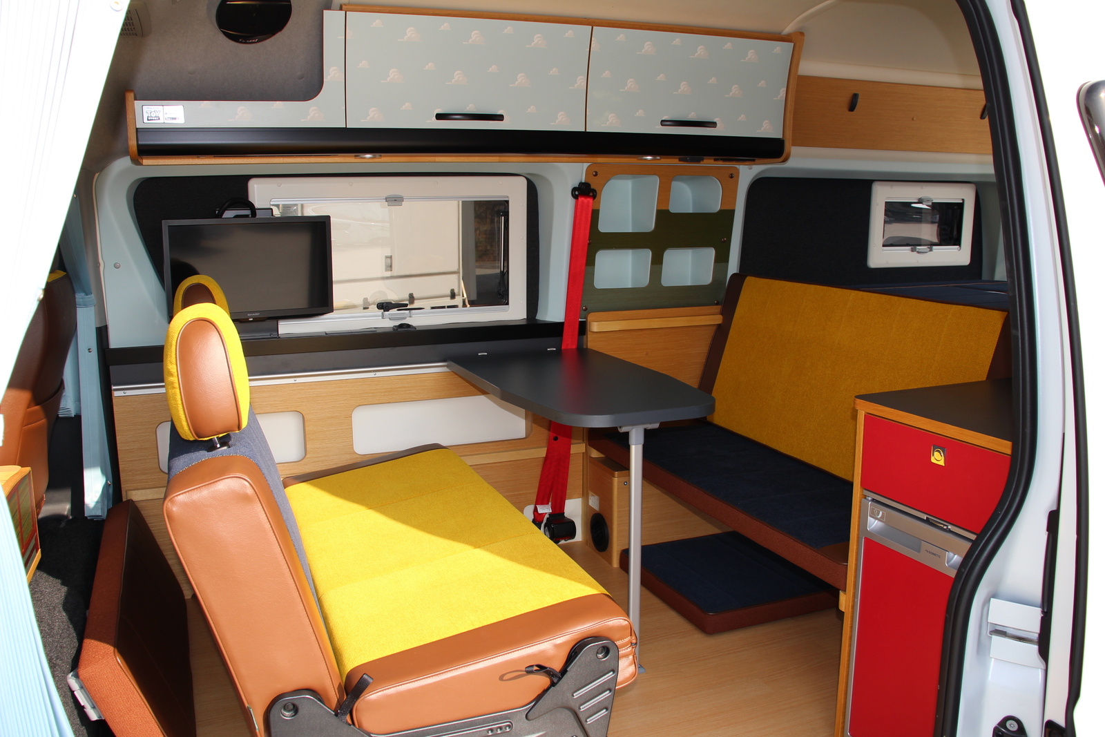 キャンピングカーバンコン