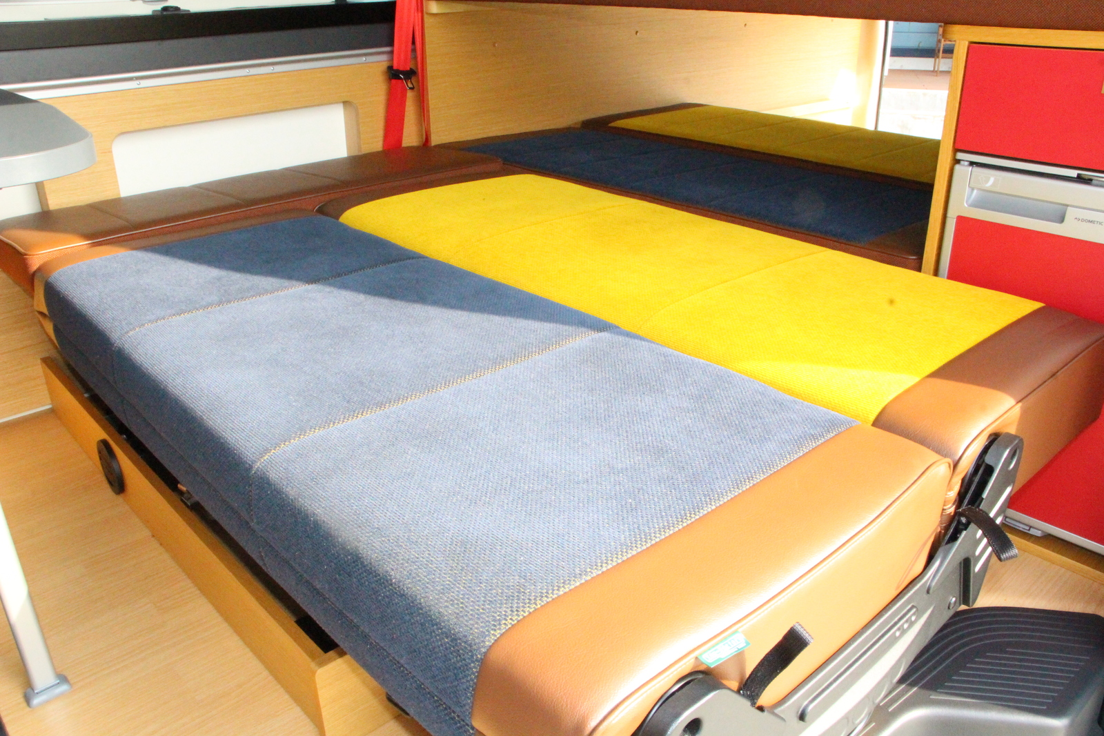 キャンピングカーバンコン