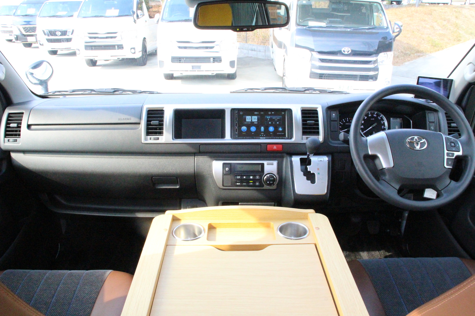 キャンピングカーバンコン