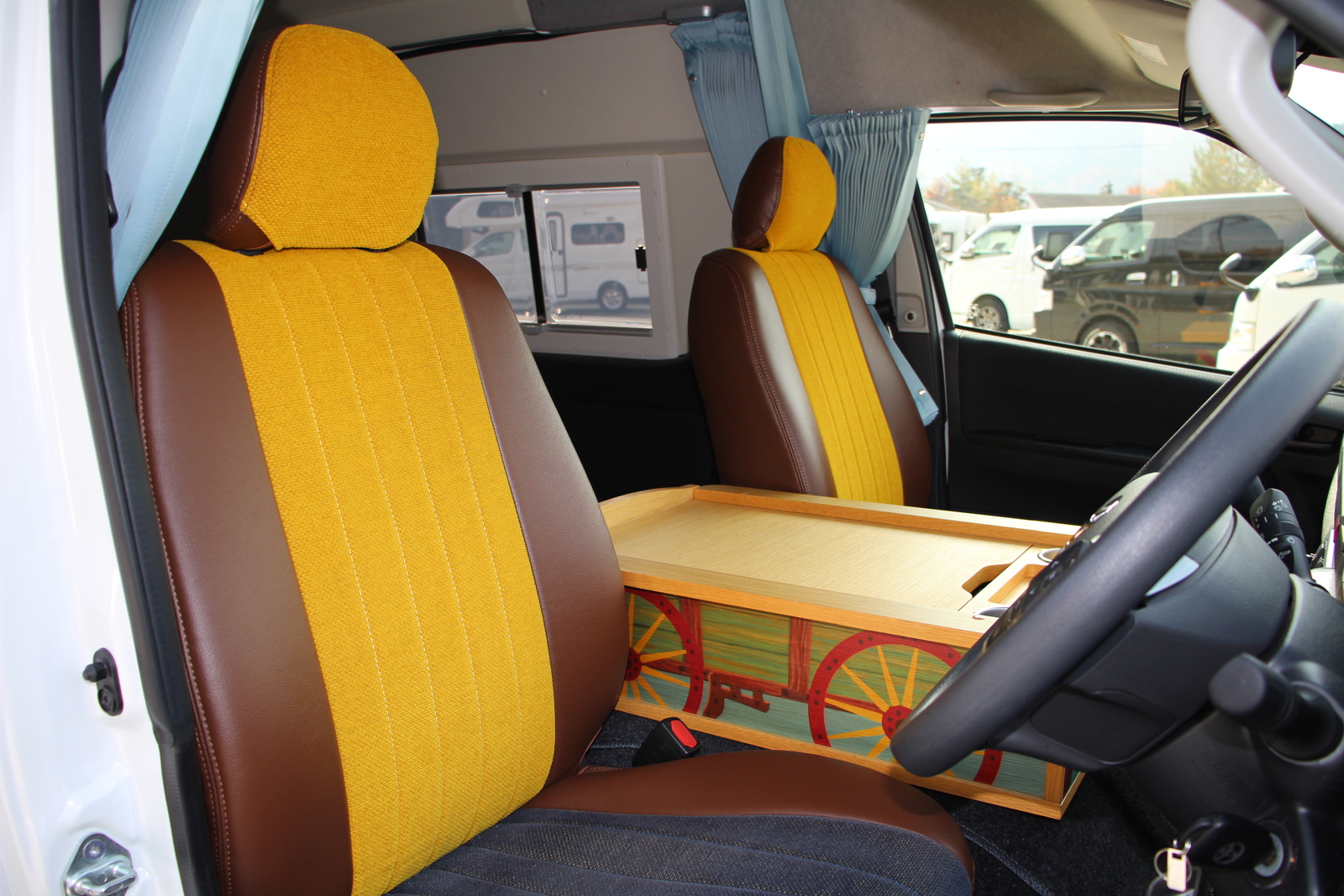 キャンピングカーバンコン