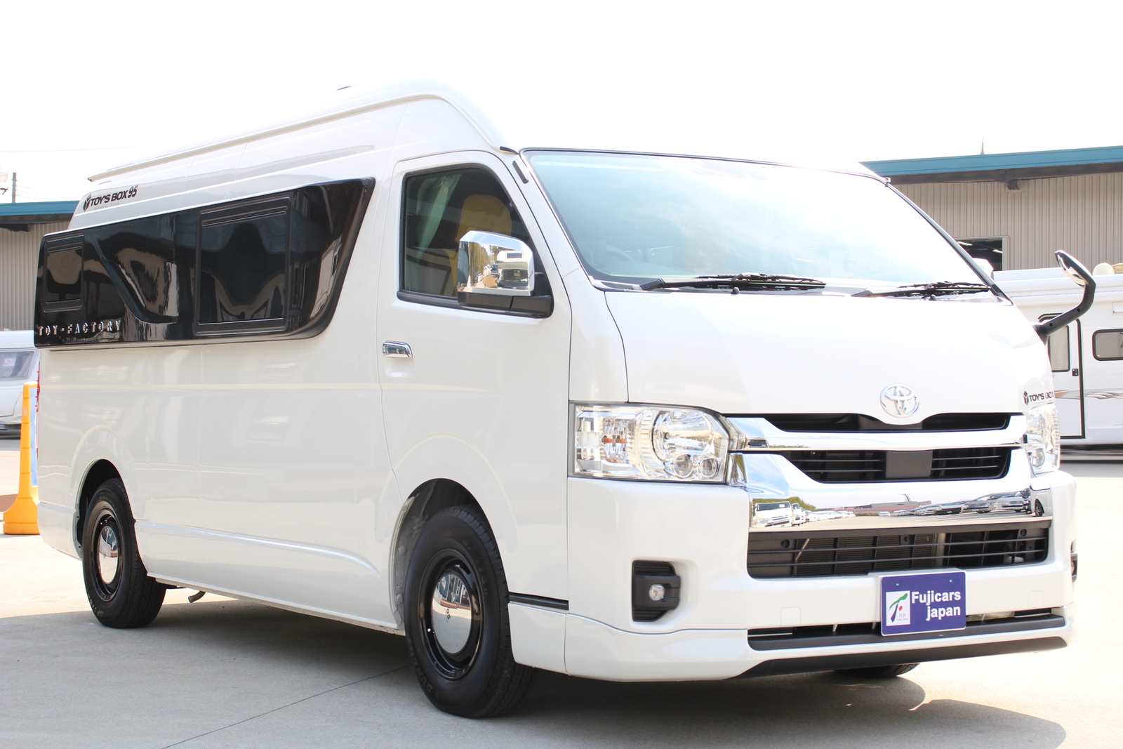 キャンピングカーバンコン