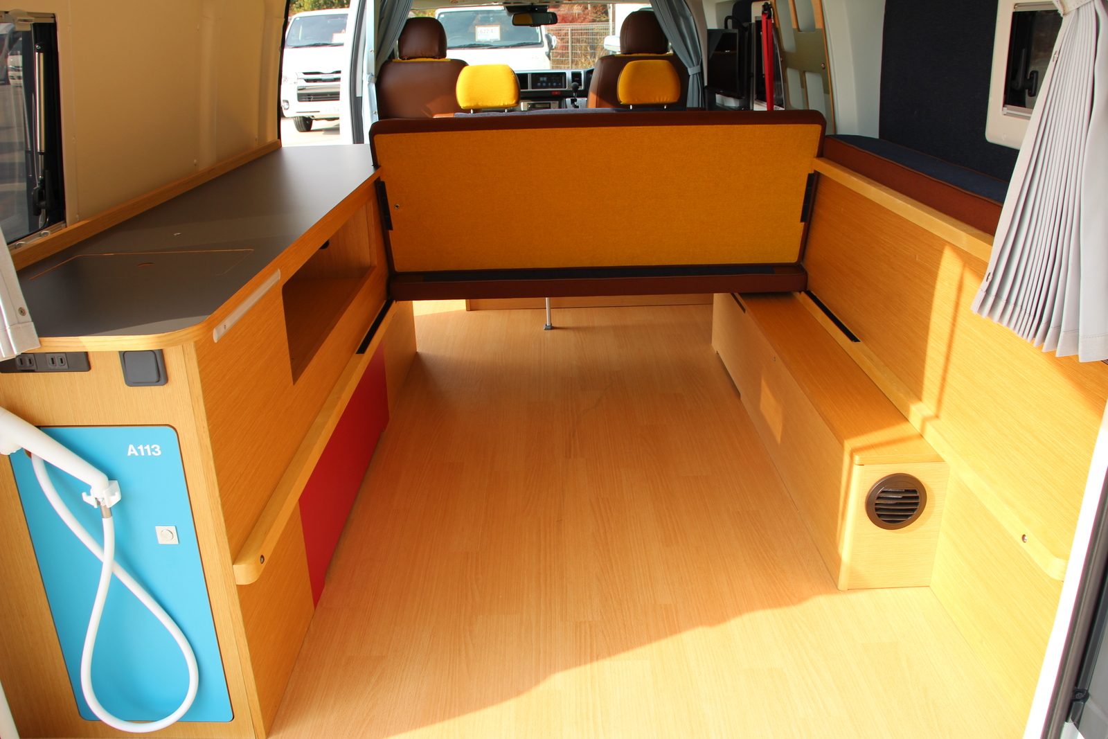 キャンピングカーバンコン