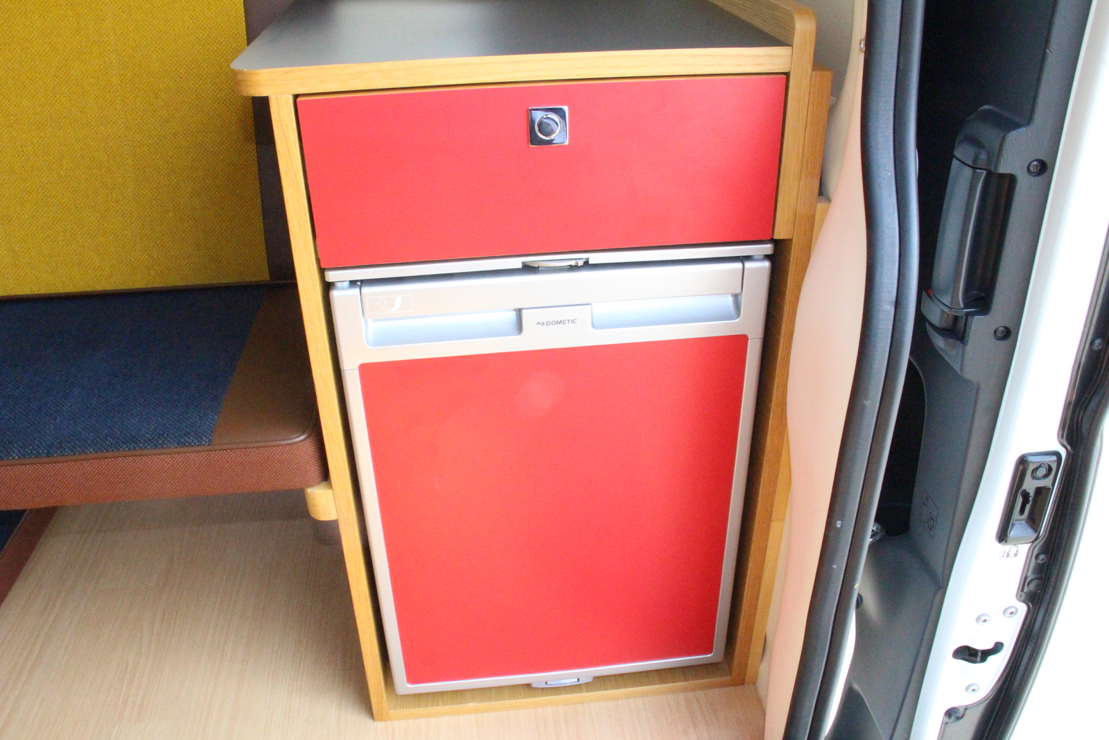 キャンピングカーバンコン