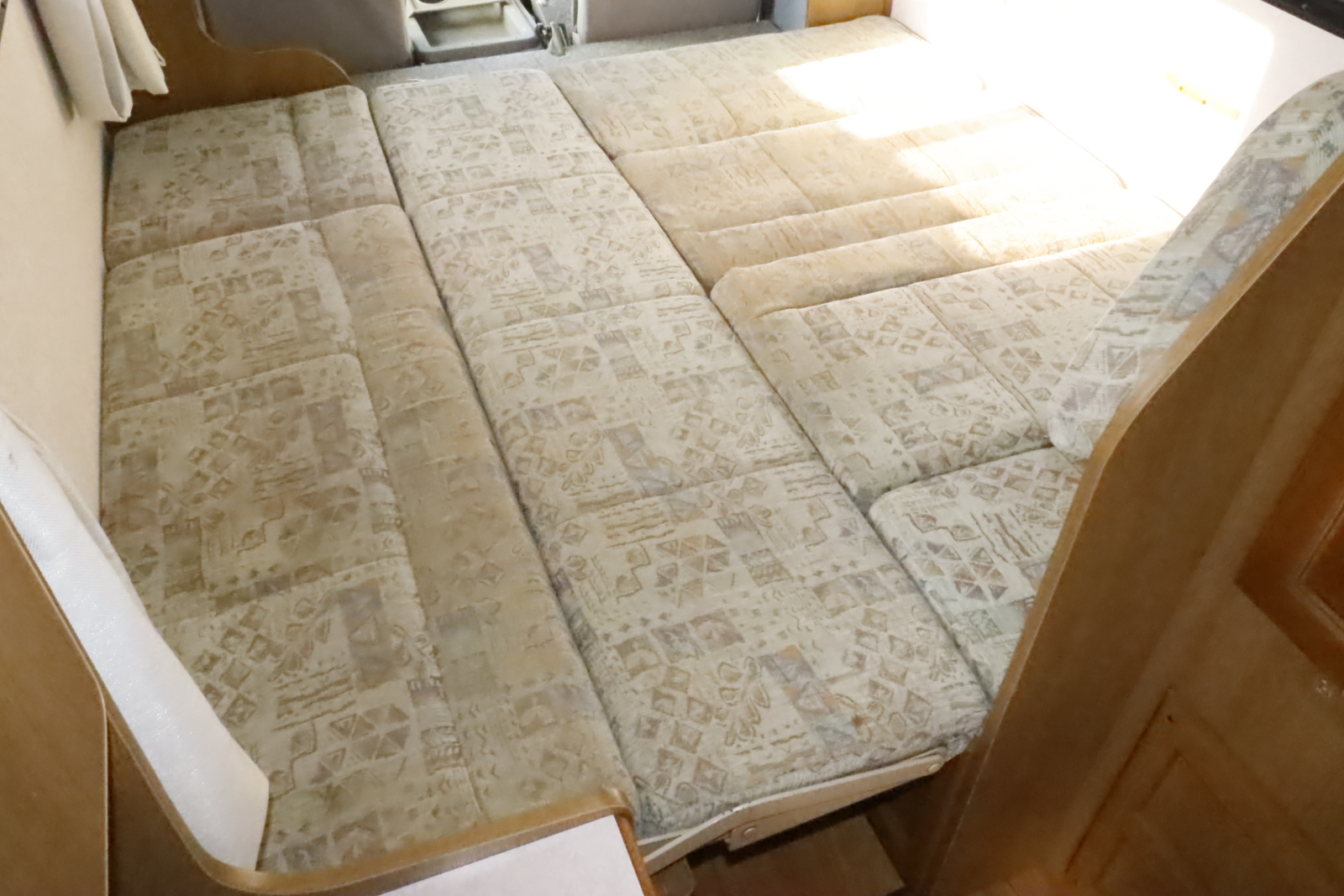 キャンピングカーキャブコン