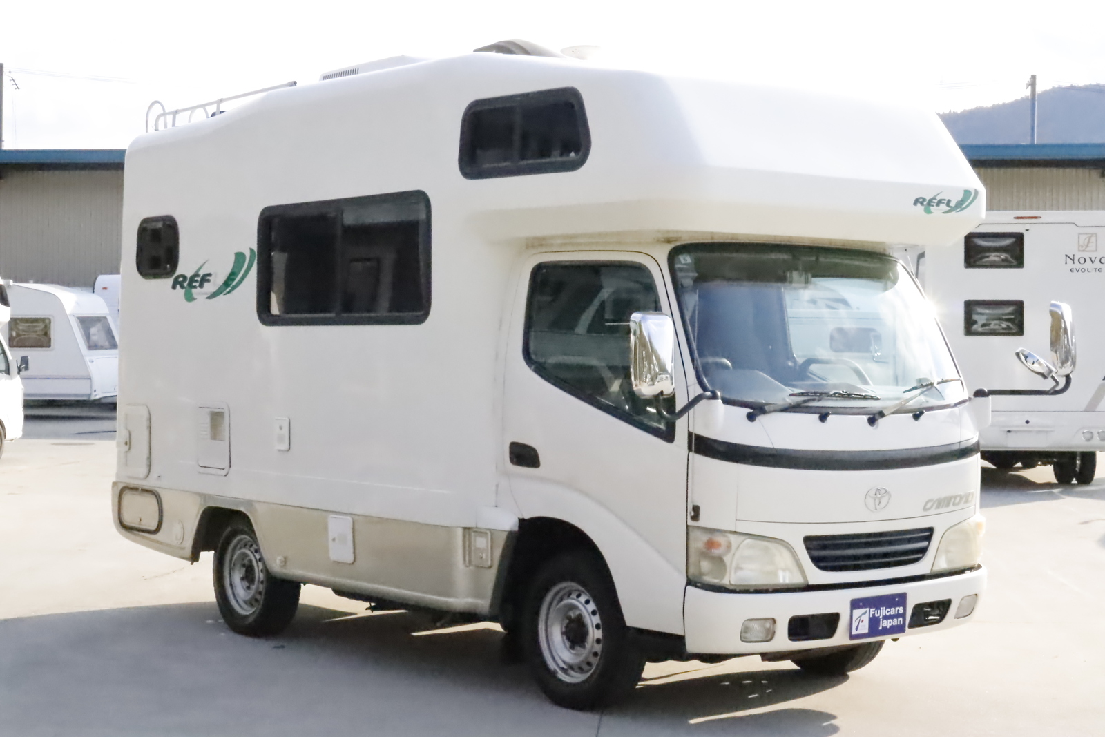 キャンピングカーキャブコン