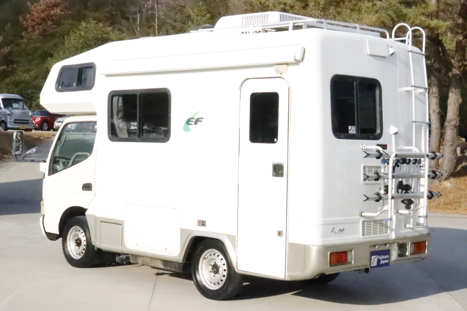 キャンピングカーキャブコン