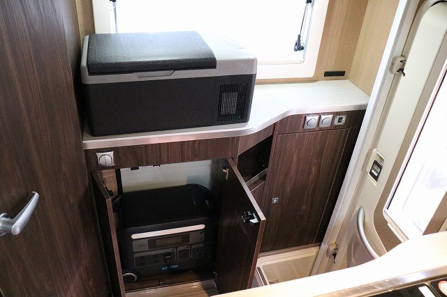 キャンピングカーキャブコン