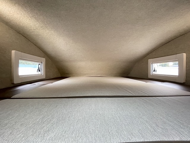 キャンピングカーキャブコン