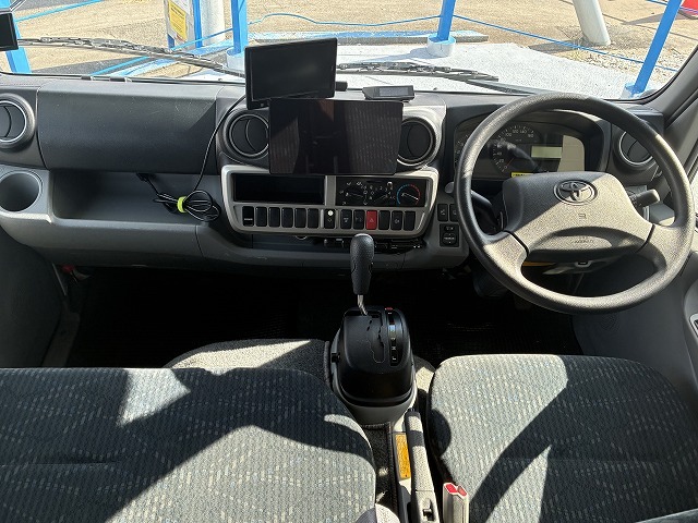 キャンピングカーキャブコン